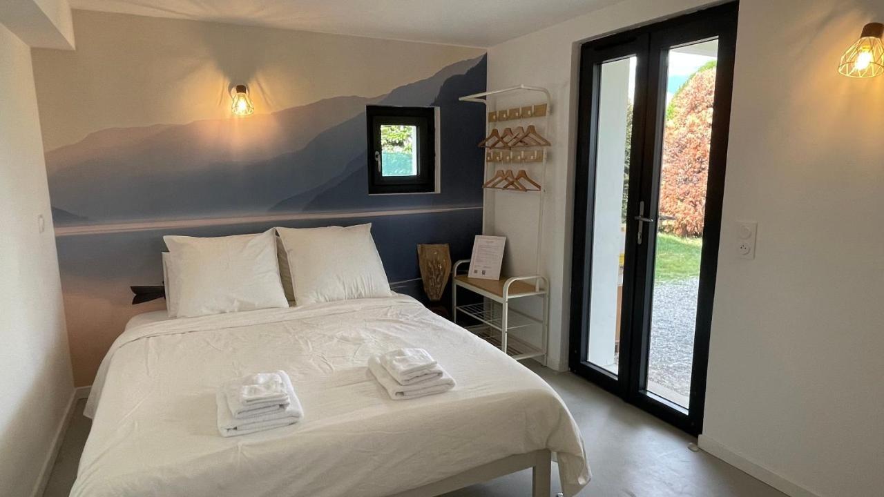 Le Chalet De La Plage Sévrier Eksteriør billede