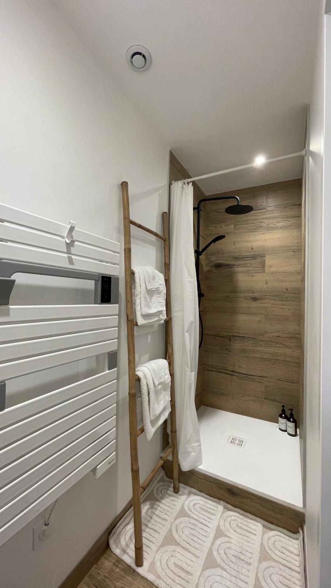 Le Chalet De La Plage Sévrier Eksteriør billede